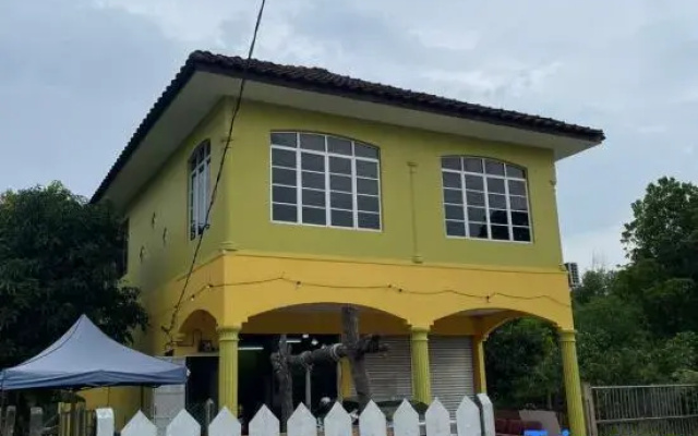 OYO 91250 Roomstay Awie