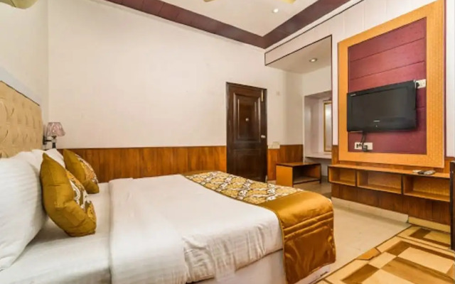 IKON Residency Near Fortis Escorts Hospital