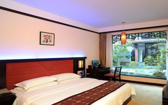 Yangshuo Huating Holiday Inn