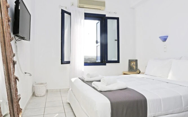 Aella Villa