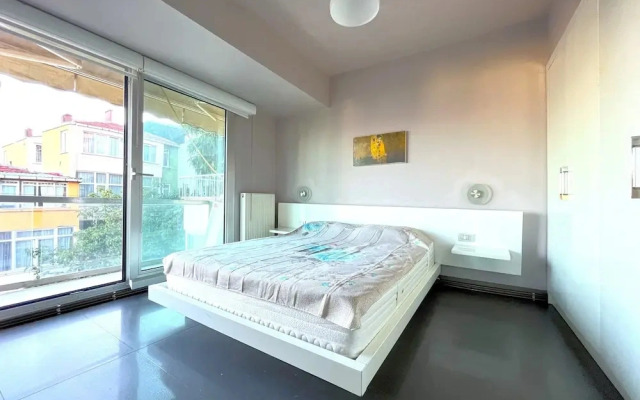 Stylish Apartment with Bosphorus View