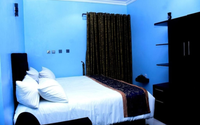 Dreamville Hotel And Resort