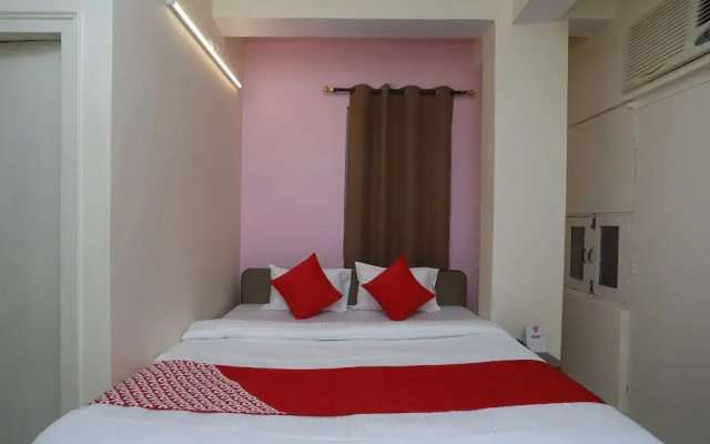 OYO 19804 Hotel Geet International