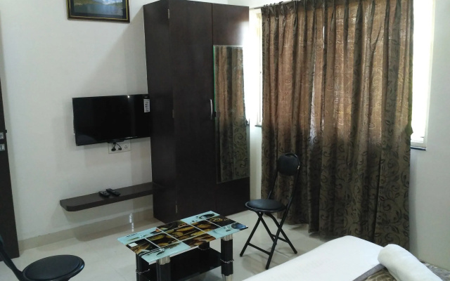 Hotel Everest Inn