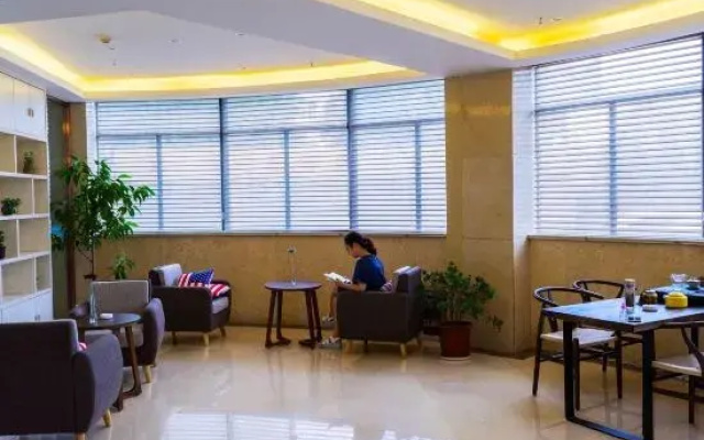 Homeinn Pebble Hotel (Tongling Experimental High School)