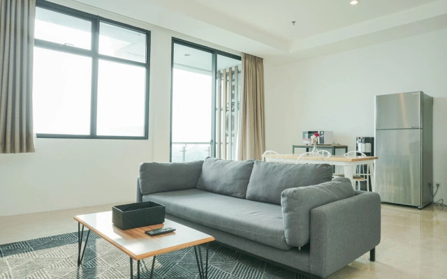 Elegant 1BR Veranda Residence @ Puri Apartment by Travelio