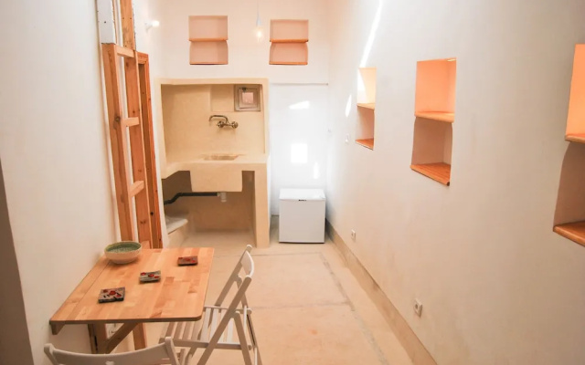 White Riad Apartment