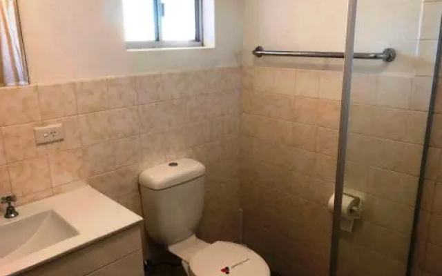 Flat 2 - 3 Bay Lane