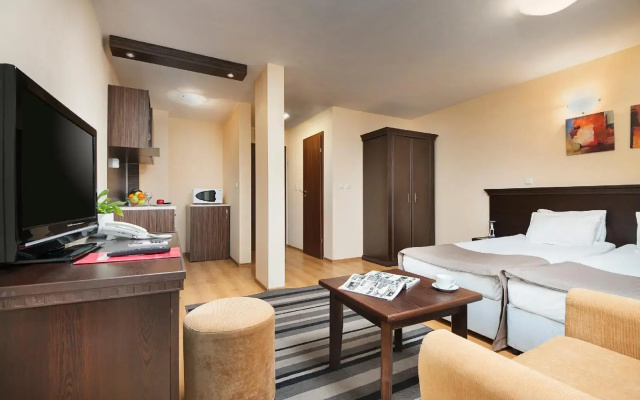 Royal Park Hotel and Apartments