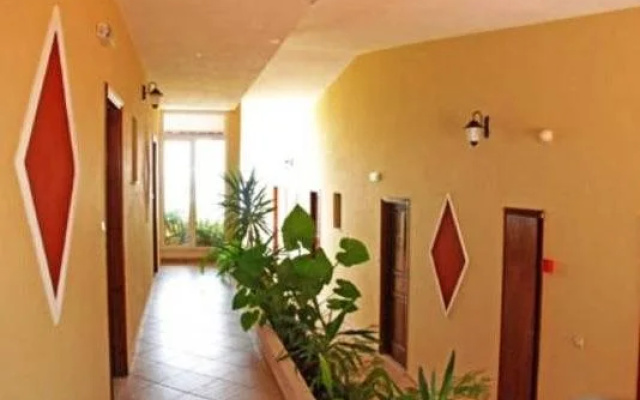 Crisais Hotel