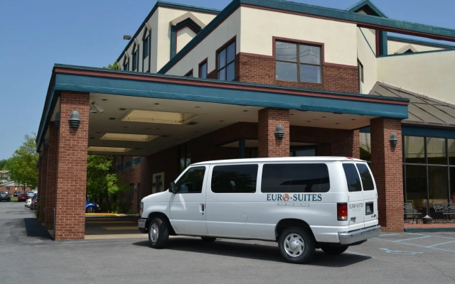 Euro Suites Hotel