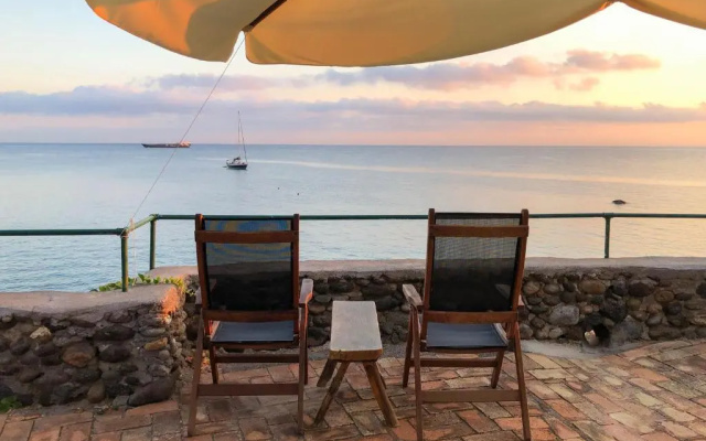 Nelinda Waterfront Accommodation (Adults Only)