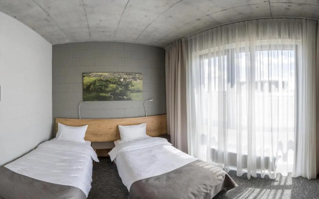 Air Hotel