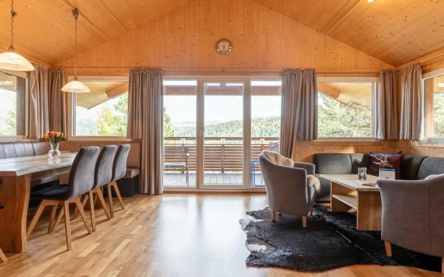 Amazing Chalet With Whirlpool