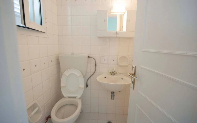 Villa Amorossa Beachfront 3 Bedroom in Roda