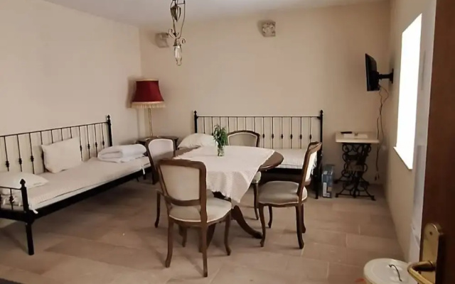 La Casa Nostra Apartments