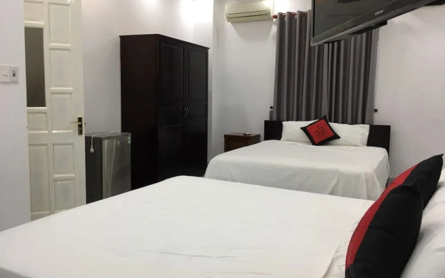 Happy Monkey Hostel