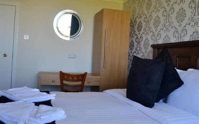 OYO Knowesgate Inn