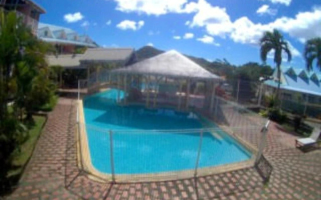 Studio in Sainte-anne, With Shared Pool, Furnished Terrace and Wifi