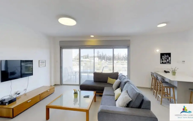 Herzliya Luxury on the Park - H3