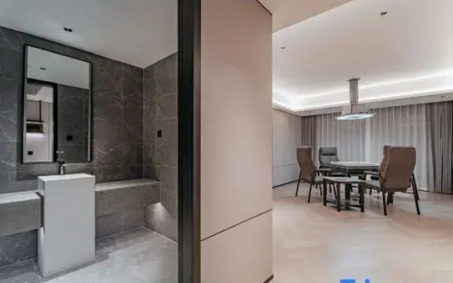 Pulun Hotel (Anji Phoenix Mountain Branch)