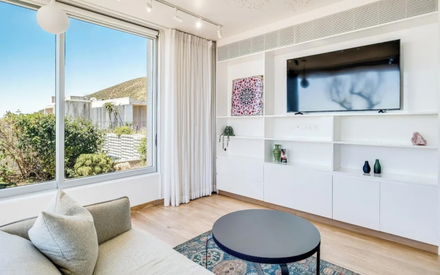 Unforgettable Fresnaye Sea View Villa Disa House