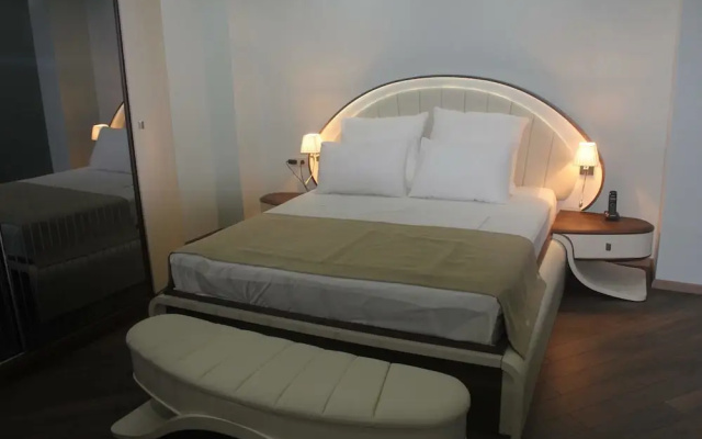 Light Palace Hotel