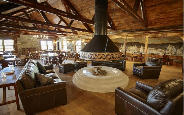 Seesaw's Lodge