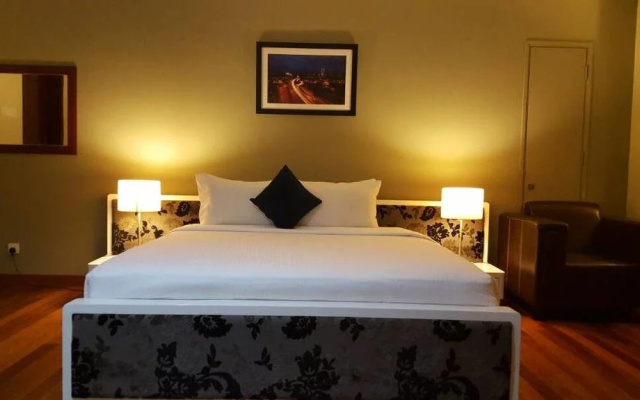The Suites @ Times Square