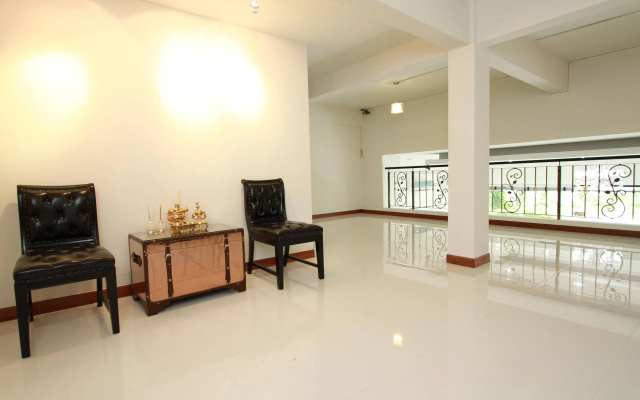 Bed by City Surawong-Patpong