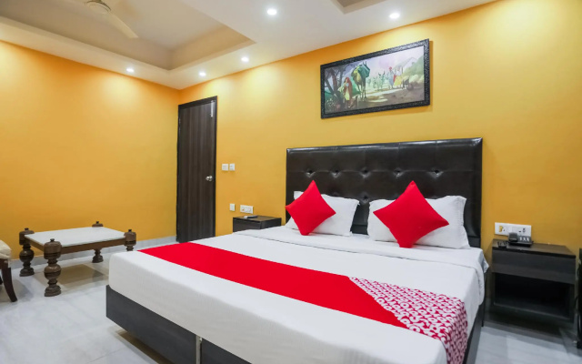 OYO 69392 Hotel Taj Home Stay