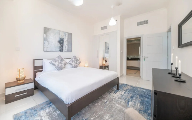 Exquisite 1BR Haven Partial Sea View