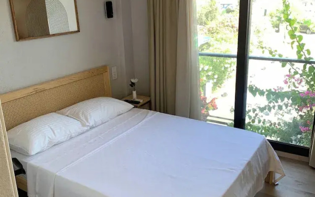 Loris Rooms