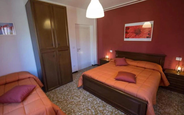 Majestic holiday home in Montefalcone Appennino with garden