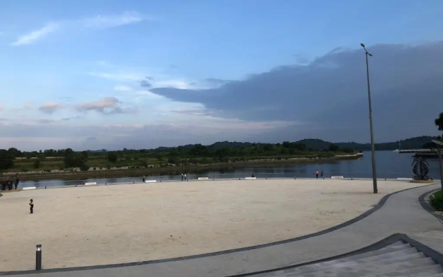 Teega Residence @ Cosy Seafront Living