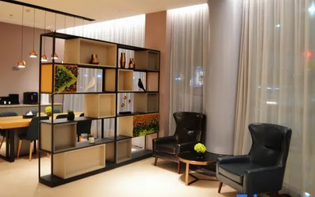 Homeinn Selected Hotel (Yunfu Yuncheng)