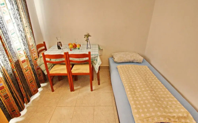Apartments Lemes - One Bedroom Apartment With Garden View Apt4
