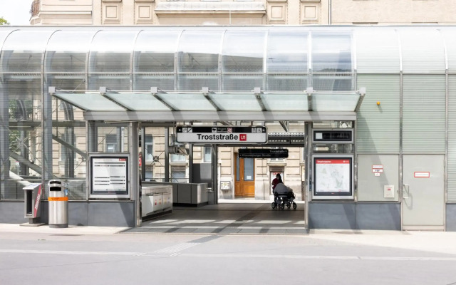 Yeshello Elegant Apartment near Central Vienna
