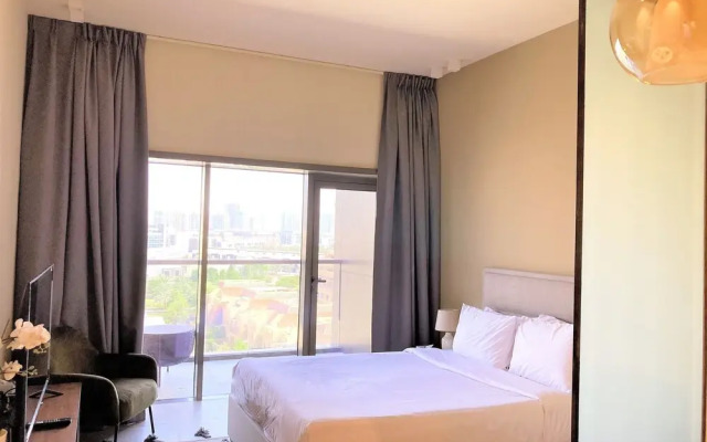 Amazing Living With Balcony - Park View JVC
