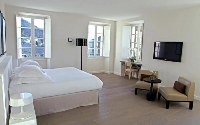 Boutique Hotel NOAE by Emerald Stay