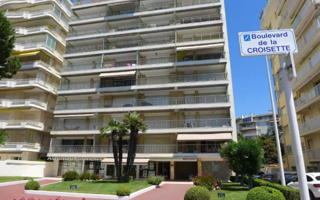 Chambre idéalement située à 50m de la Croisette