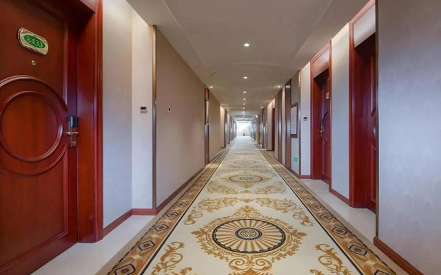 Vienna Hotel Zhongshan Guzhen Town Center