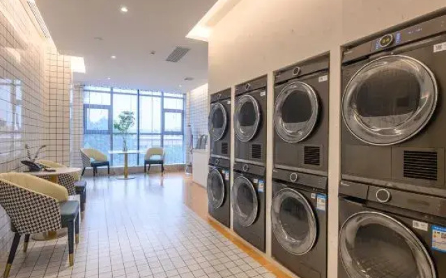 Howard Johnson Club Hotel Songshan Lake Dongguan
