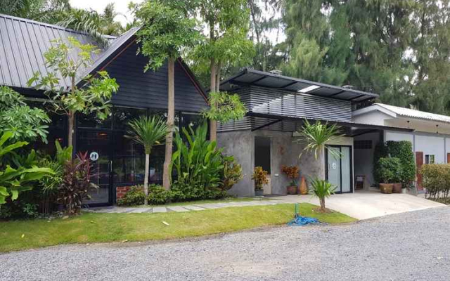 Rompalm Resort Saraburi