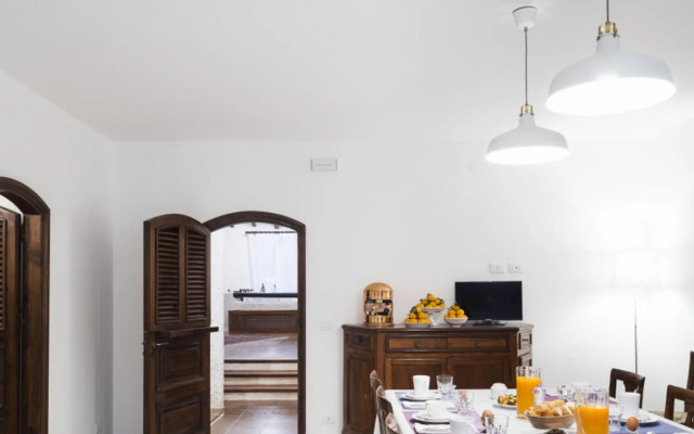 Exclusive seafront villa with private pool-VILLA LUNA BLU
