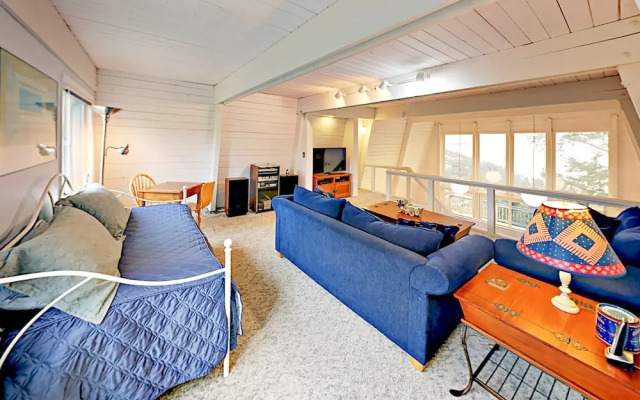 Norwester Upper Unit - 2 Br Duplex