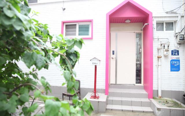 Отель Unni Guesthouse Dongdaemun вид на фасад