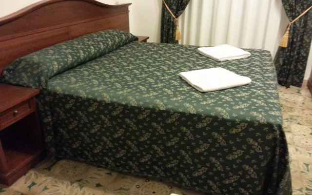 Rome City Inn