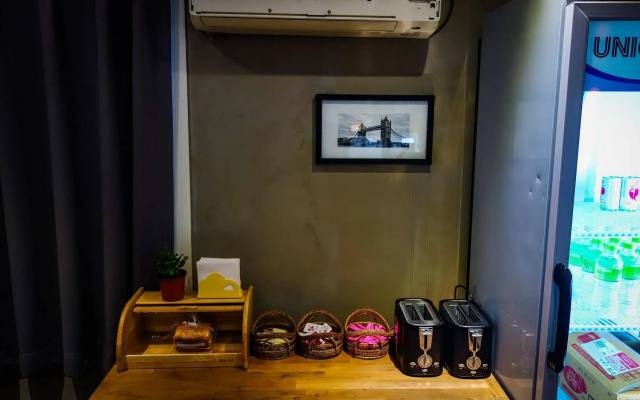 Samsung Bed Station