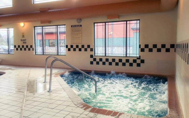 White Oak Inn & Suites